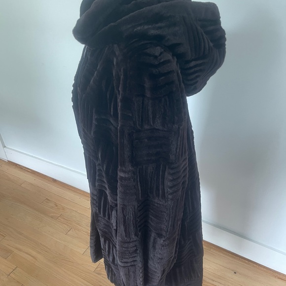 SOLD;Sheared Beaver stroller , Size 16 , Hood And Collar, Hand Clipped Texture - Picture 4 of 16